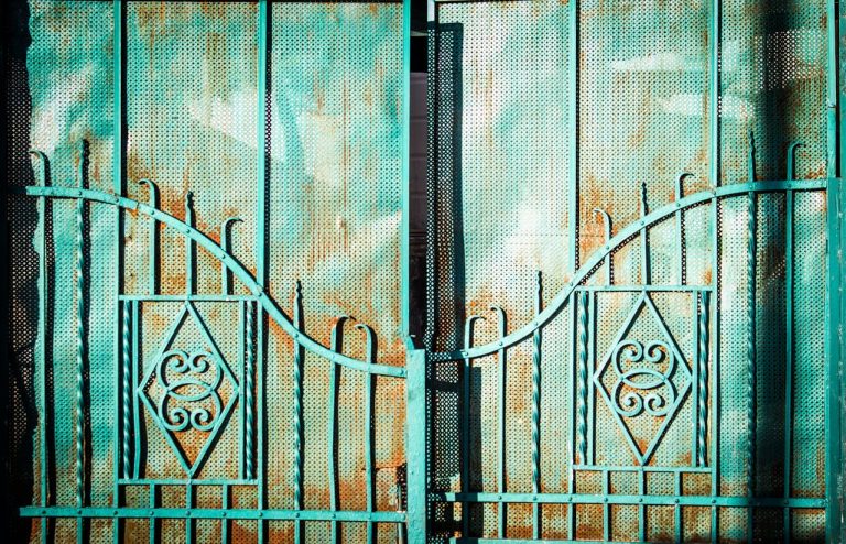 Rust on Metal Gates